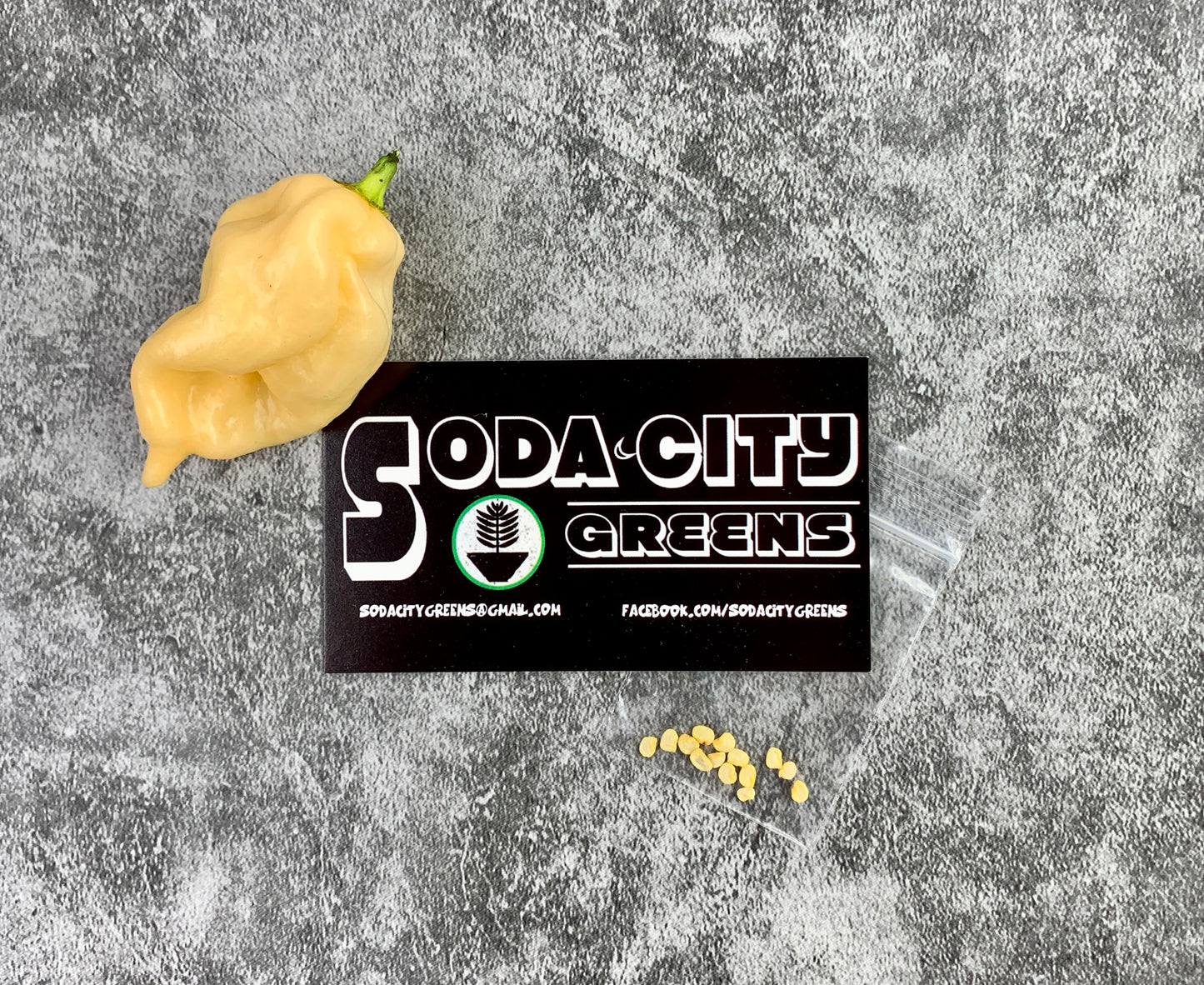 Peach Ghost Pepper Seeds